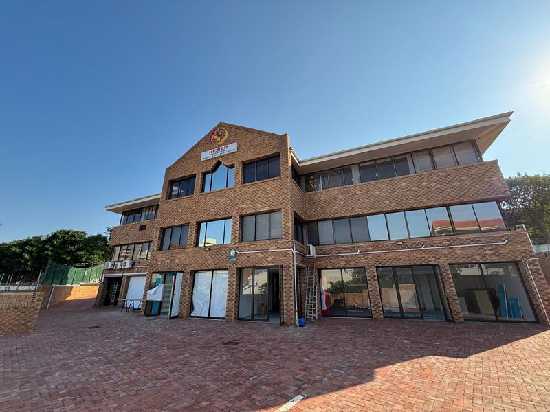 60 m2 Commercial space to Let in Umhlanga. - Photo 1