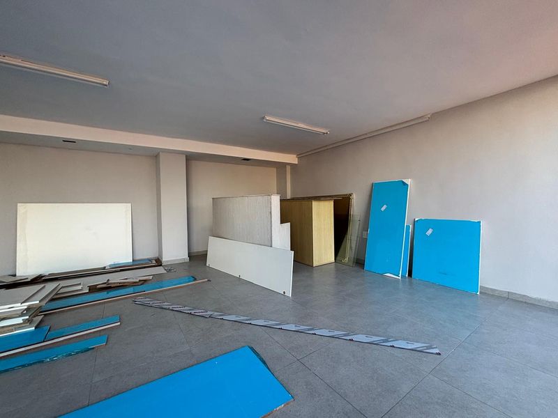 60 m2 Commercial space to Let in Umhlanga. - Photo 3