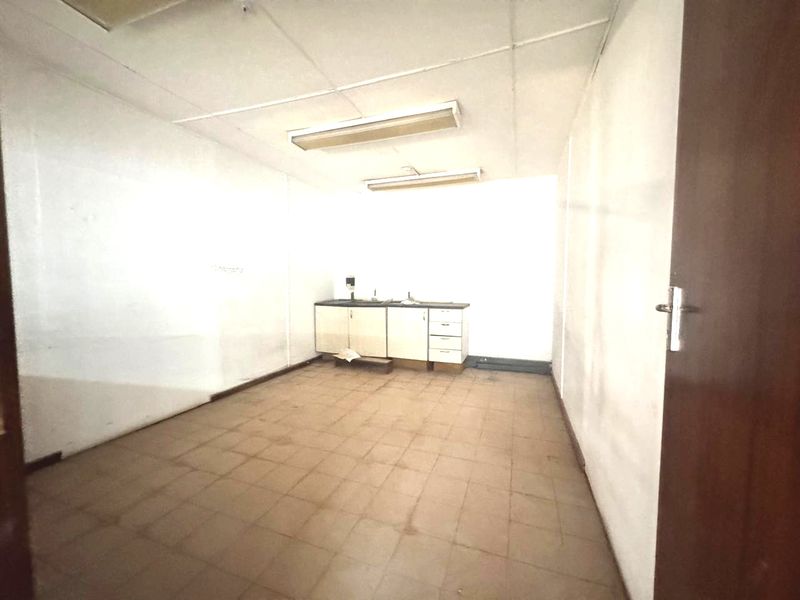 Warehouse Space In The Prime Of Tongaat. - Photo 10