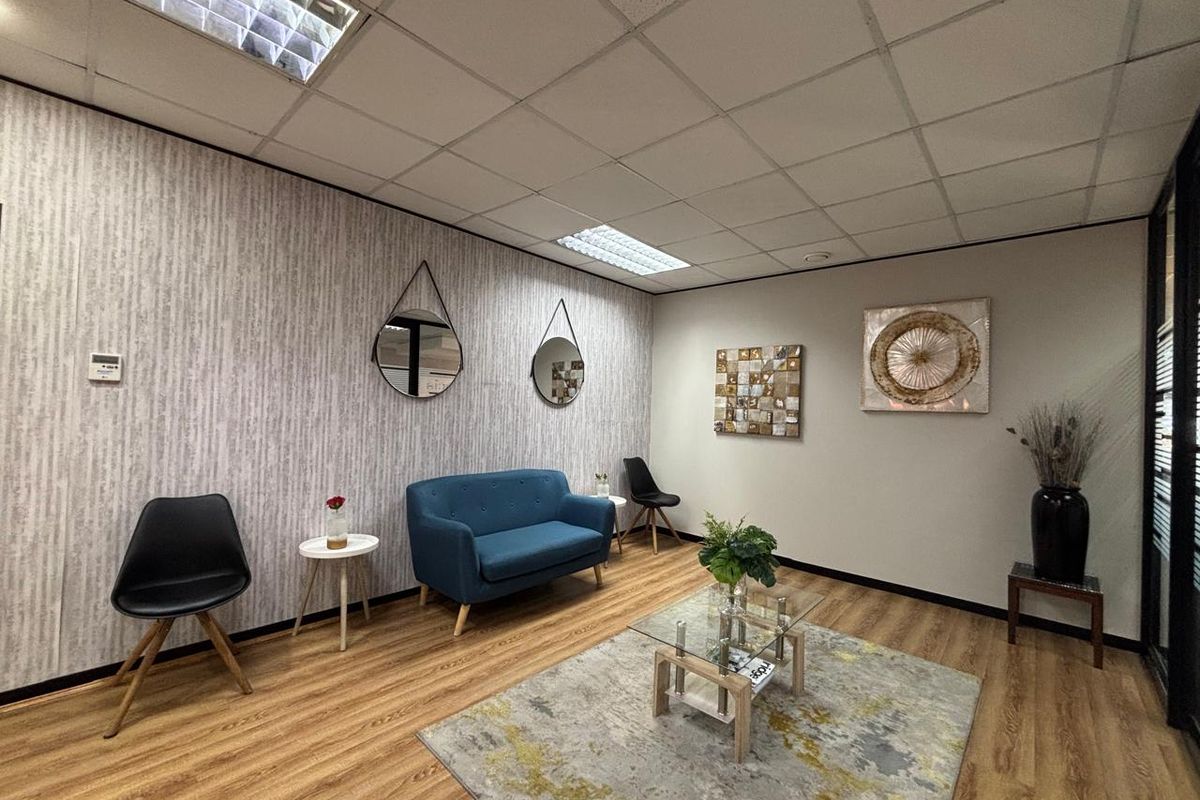 Commercial Property To Let in La Lucia Ridge. - Photo 4