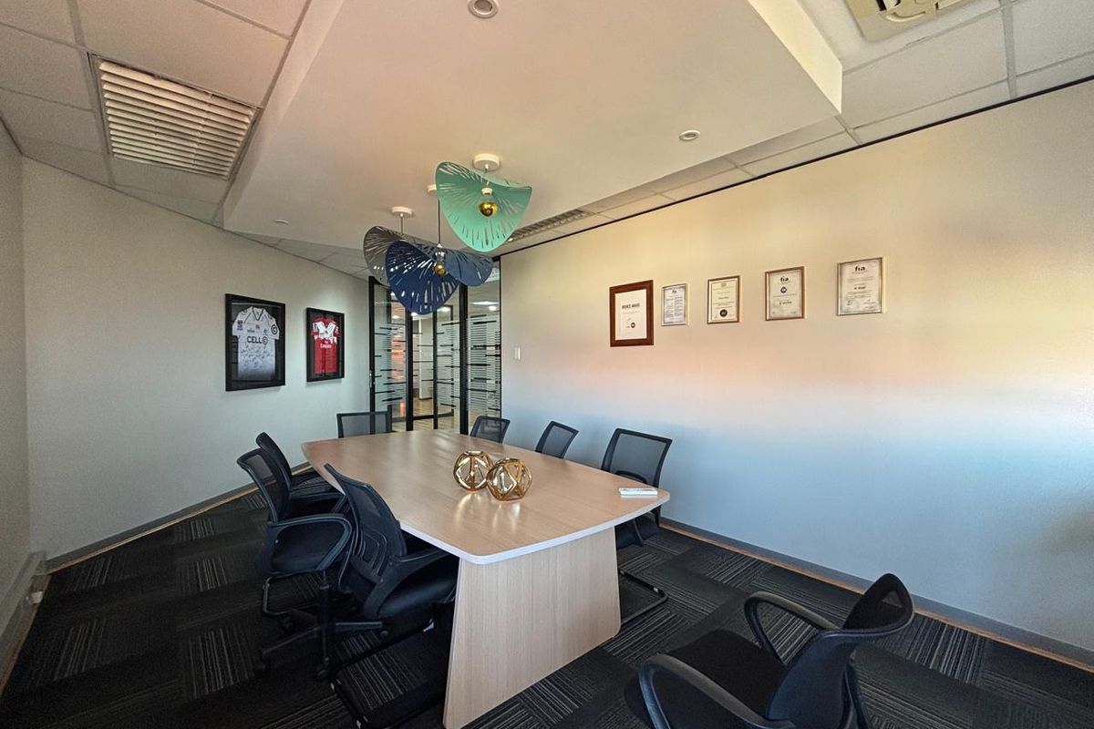 Commercial Property To Let in La Lucia Ridge. - Photo 5