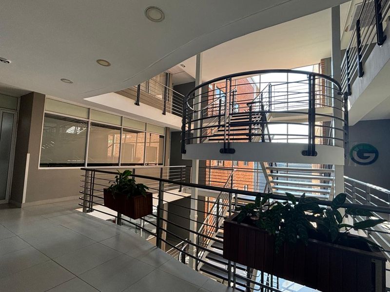 Commercial Property Available to Let in Umhlanga Ridge. - Photo 3