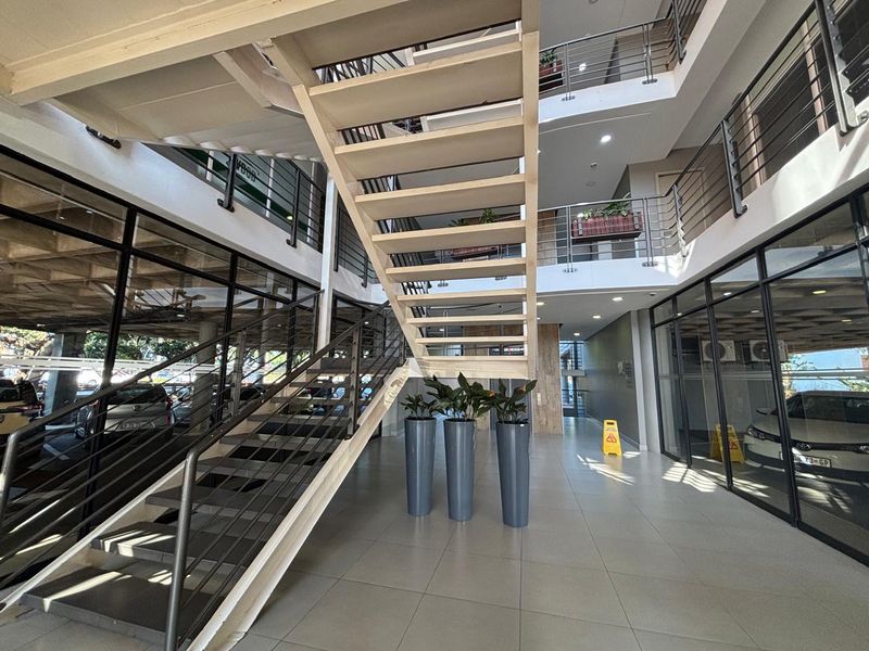 Commercial Property Available to Let in Umhlanga Ridge. - Photo 2