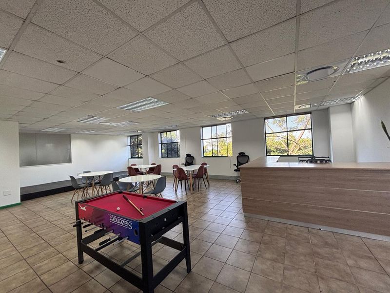Commercial Property Available to Let in Umhlanga Ridge. - Photo 8