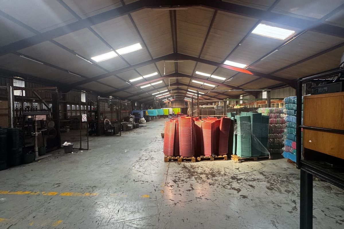Prime Warehouse for Rent in Phoenix Industrial. - Photo 4