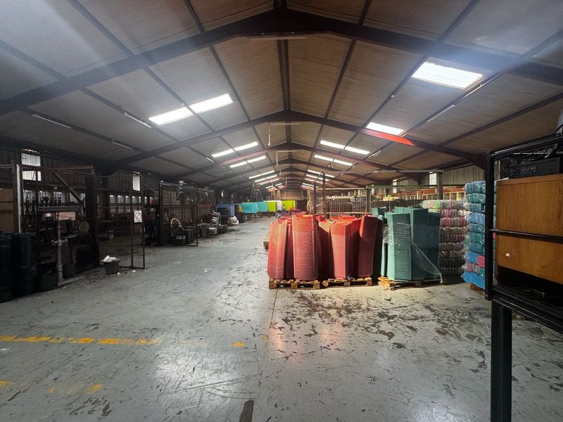 Prime Warehouse for Rent in Phoenix Industrial. - Photo 4