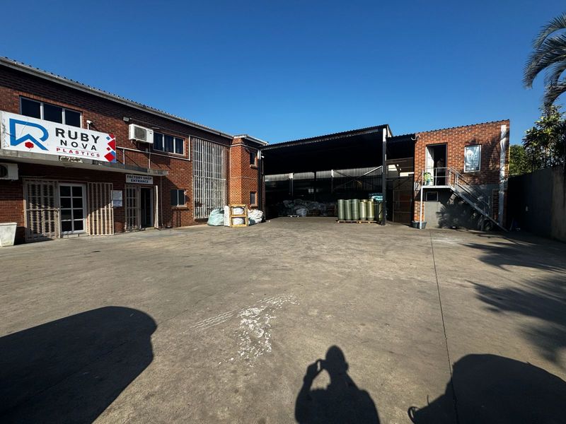 Prime Warehouse for Rent in Phoenix Industrial. - Photo 1