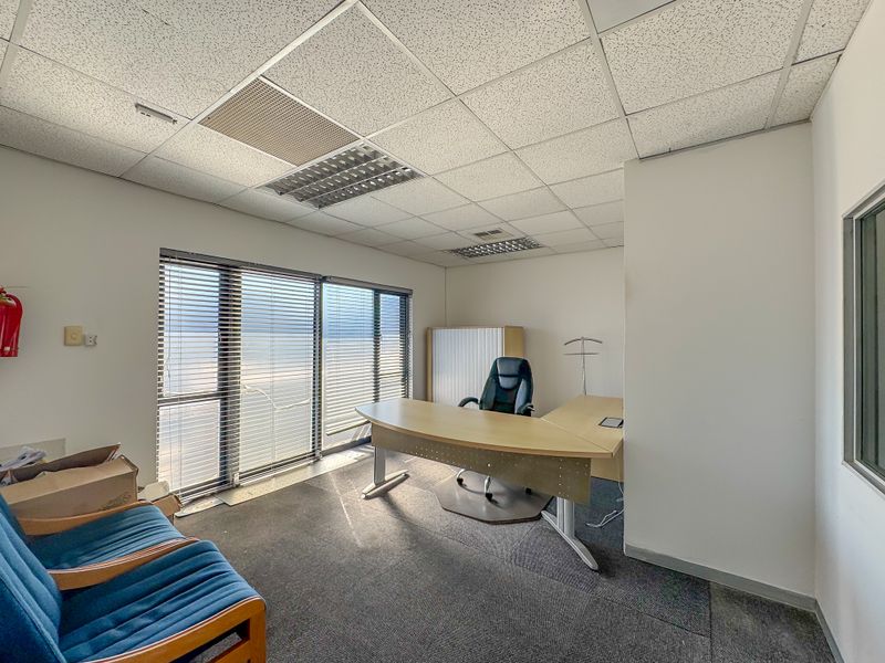 Commercial Space Available in Umhlanga Millennium Towers. - Photo 2