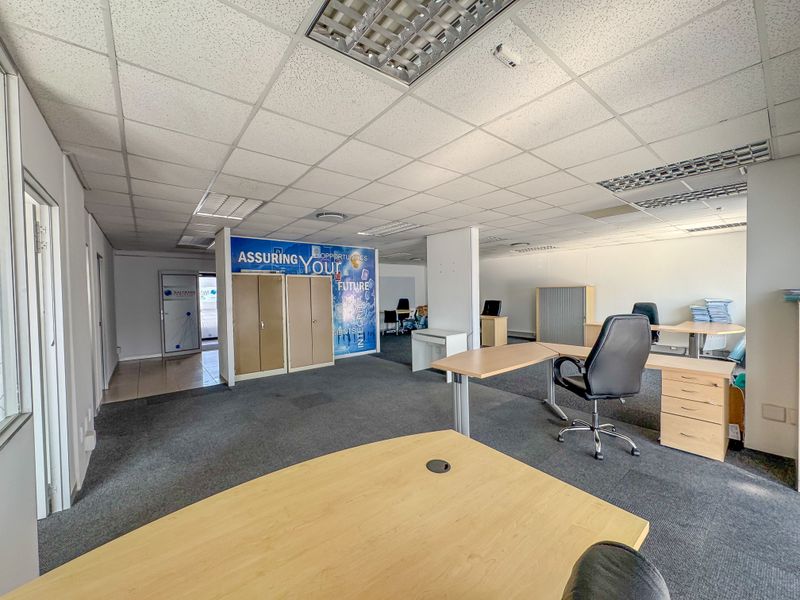 Commercial Space Available in Umhlanga Millennium Towers. - Photo 5