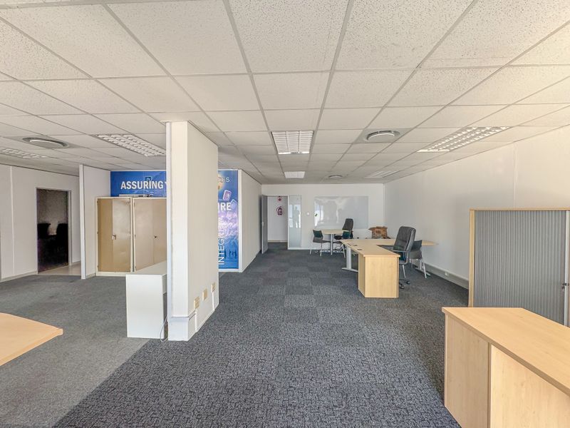 Commercial Space Available in Umhlanga Millennium Towers. - Photo 10