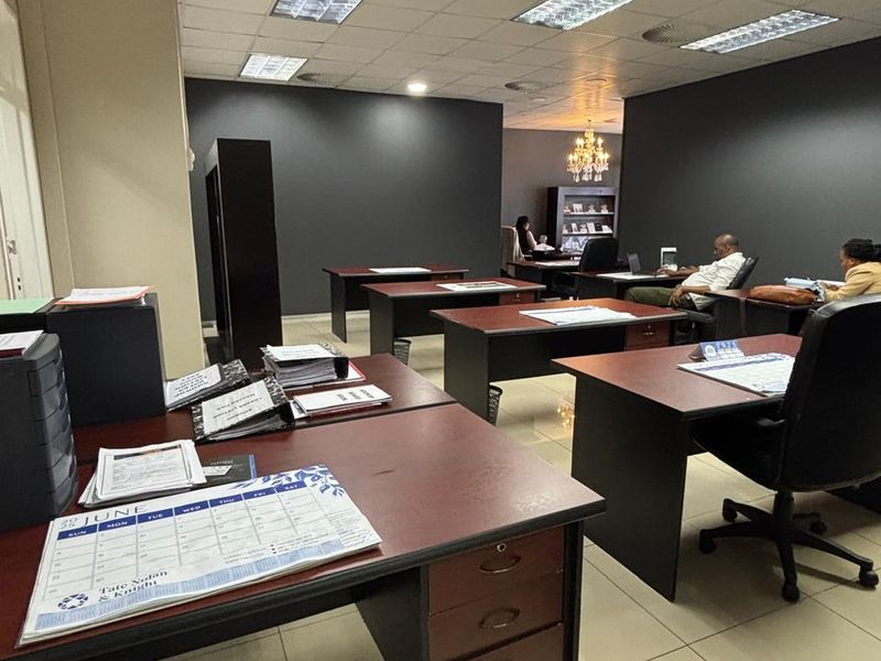 Commercial Property to Let in Umhlanga Central. - Photo 4