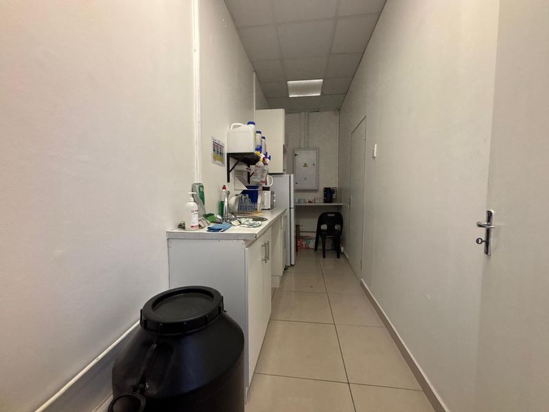 Commercial Property to Let in Umhlanga Central. - Photo 9