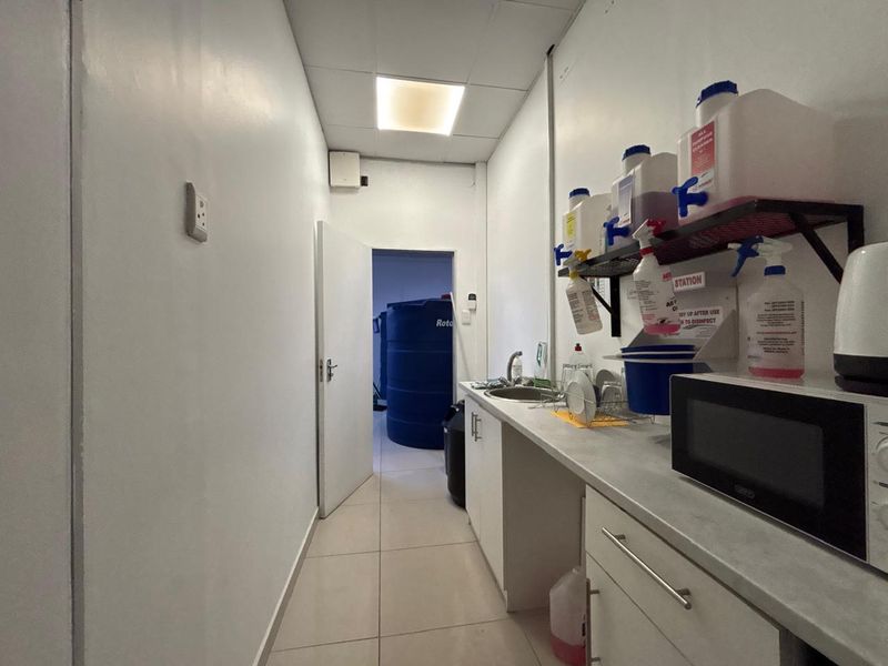 Commercial Property to Let in Umhlanga Central. - Photo 8