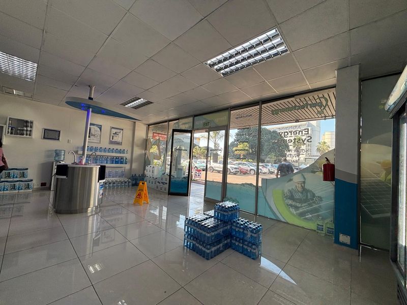 Commercial Property to Let in Umhlanga Central. - Photo 4