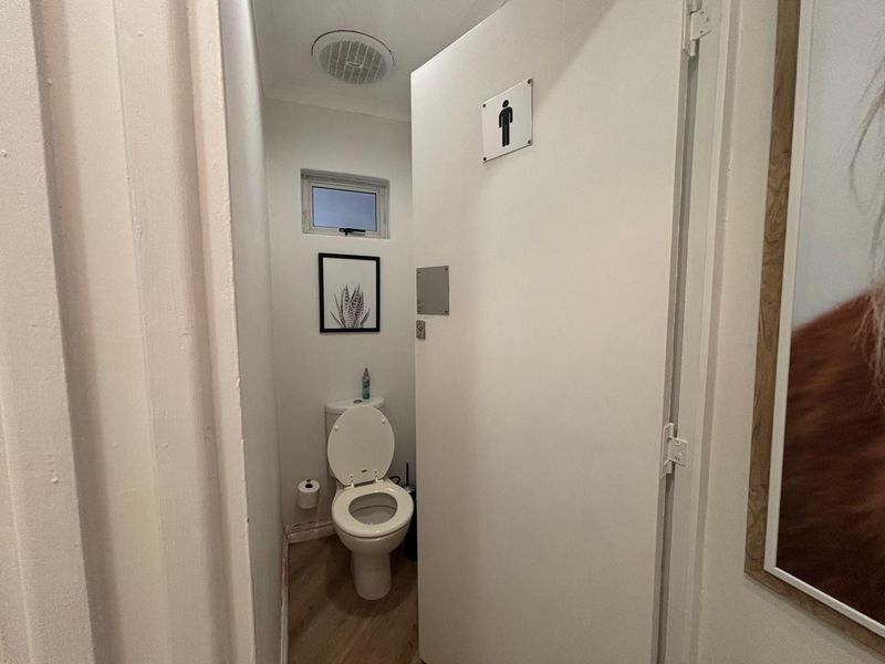Commercial Property to Let in Umhlanga Central. - Photo 9