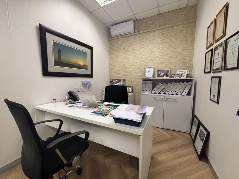 Commercial Property to Let in Umhlanga Central. - Photo 10