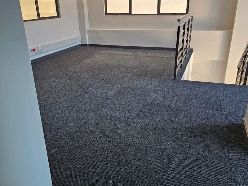 Premium 379m2 Industrial Unit To Let in Riverhorse Valley - Photo 4