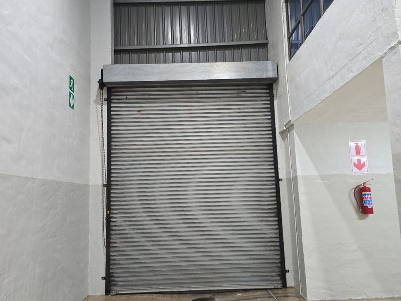 Premium 379m2 Industrial Unit To Let in Riverhorse Valley - Photo 9