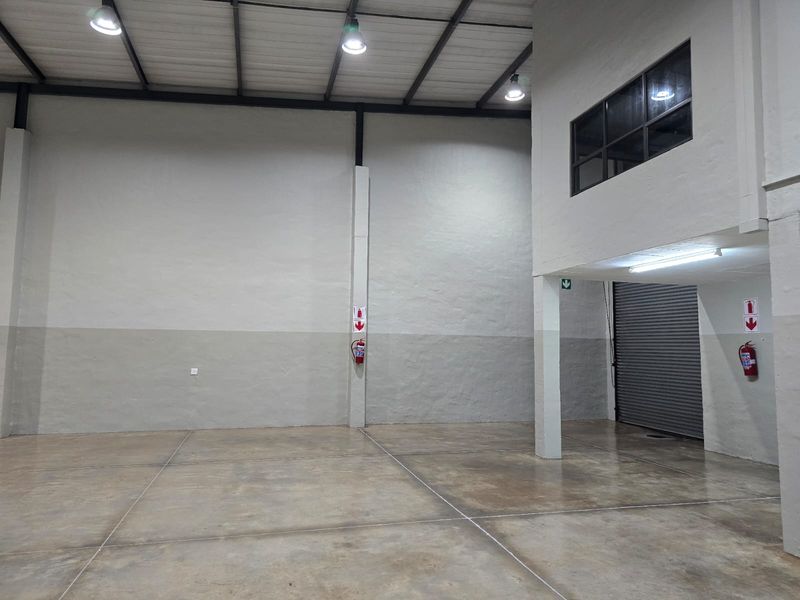 Premium 379m2 Industrial Unit To Let in Riverhorse Valley - Photo 1