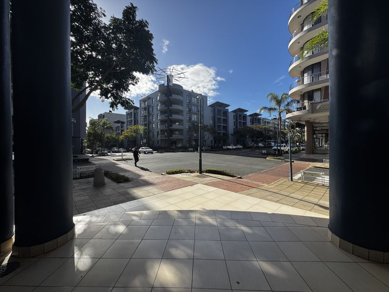 Retail Outlet To Let in Umhlanga - Photo 10
