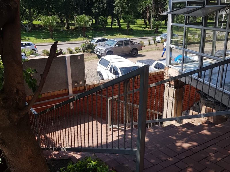 FACTORY TO LET IN HOMEBASE BUILDING, PHOENIX INDUSTRIAL PARK - Photo 10