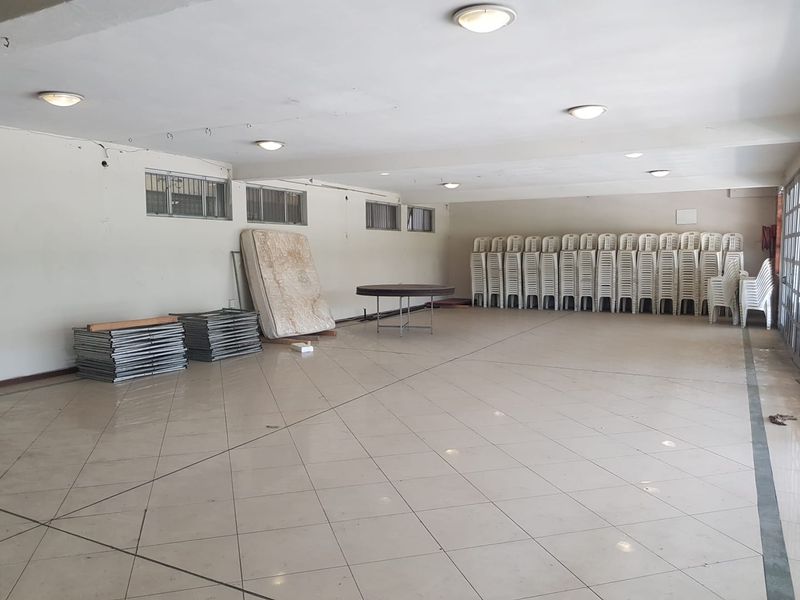 FACTORY TO LET IN HOMEBASE BUILDING, PHOENIX INDUSTRIAL PARK - Photo 4