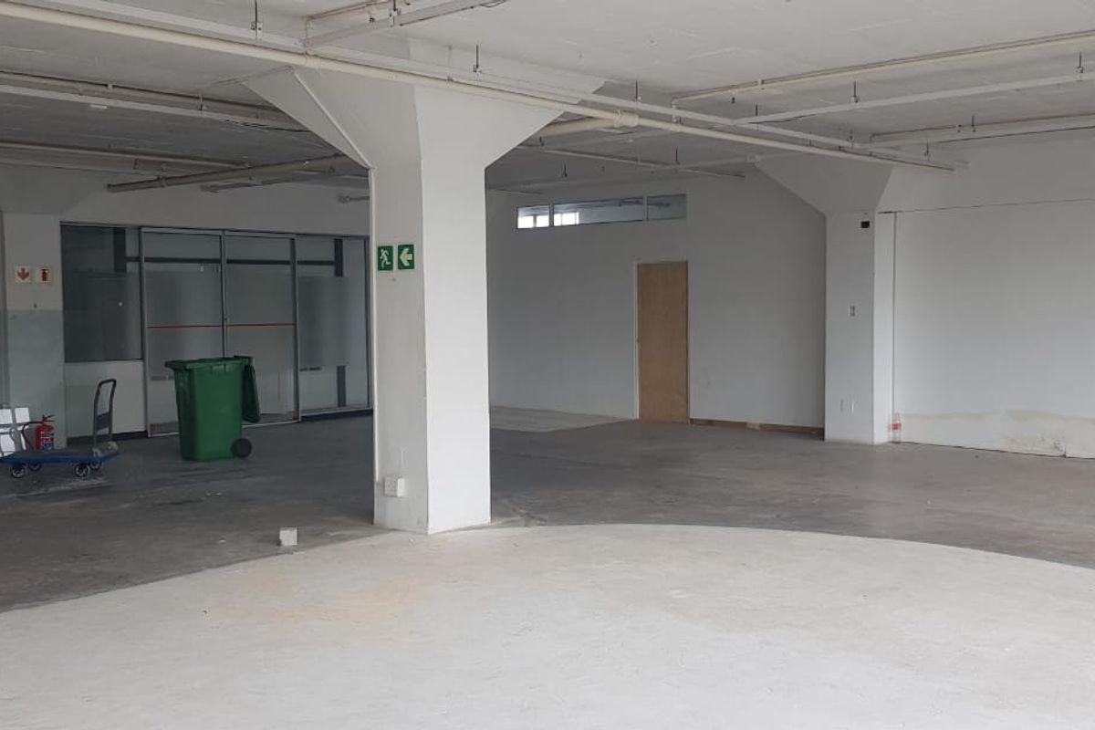 MINI FACTORY TO LET IN GREYVILLE, DURBAN - Photo 5