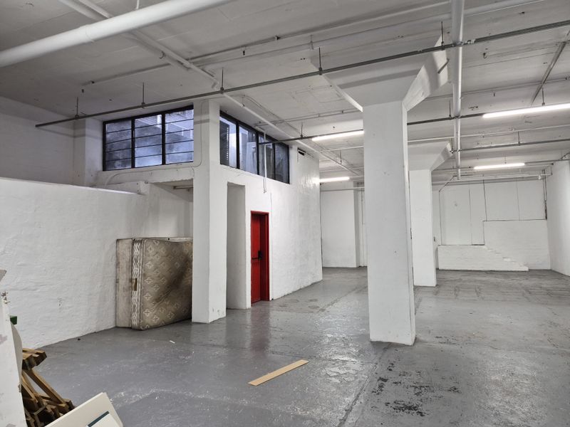 MINI FACTORY TO LET IN GREYVILLE, DURBAN - Photo 4