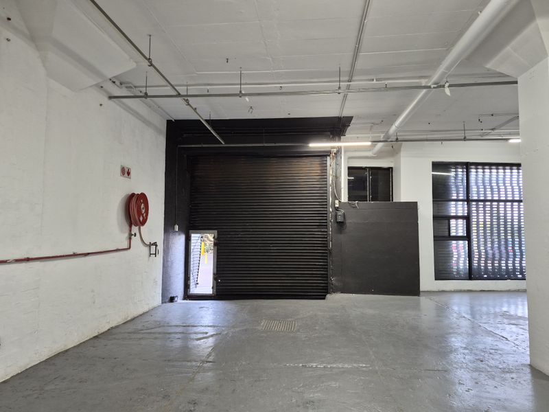MINI FACTORY TO LET IN GREYVILLE, DURBAN - Photo 3