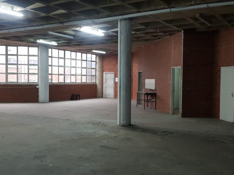 TO LET - 300m2 FACTORY SPACE  IN PHOENIX - Photo 5