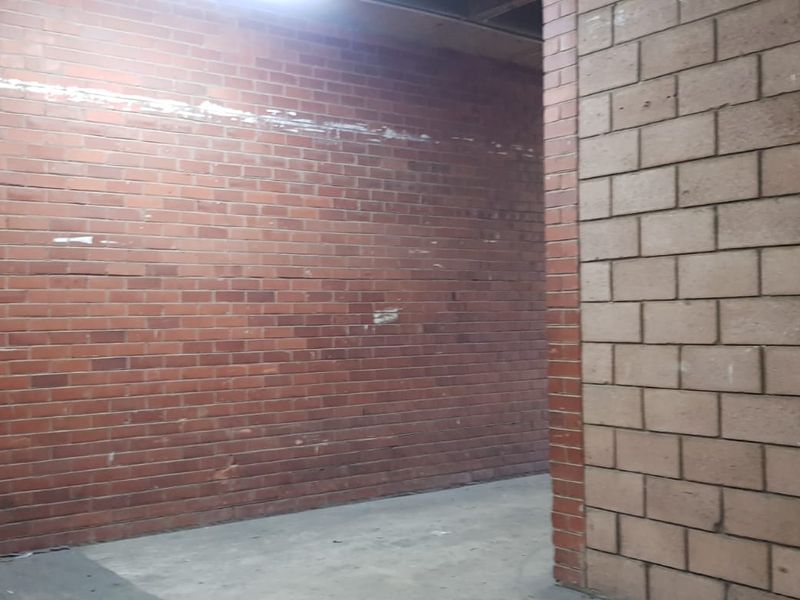 TO LET - 300m2 FACTORY SPACE  IN PHOENIX - Photo 9