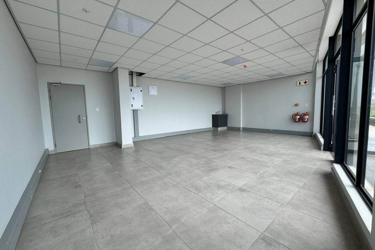 Upscale & Appealing Space For Retail Establishment To Let - Photo 4