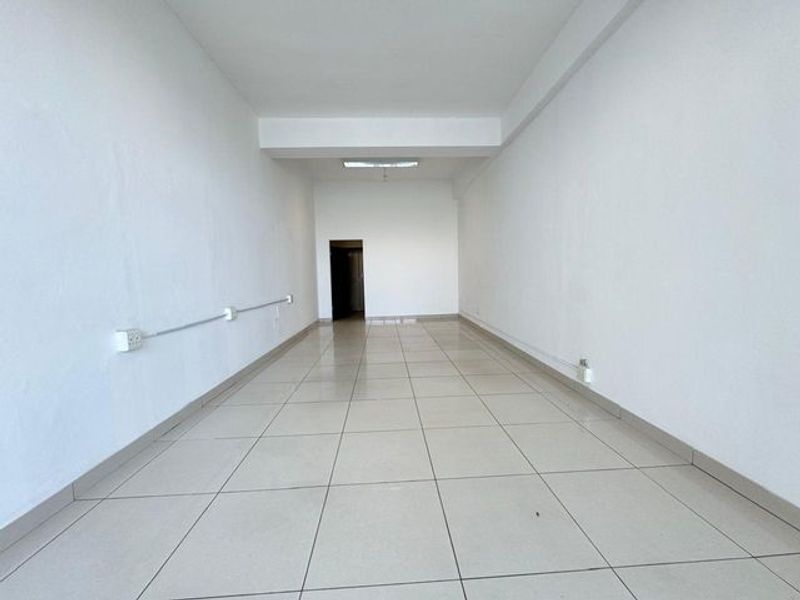 Prime Retail Space To Let In Umhlanga - Photo 4