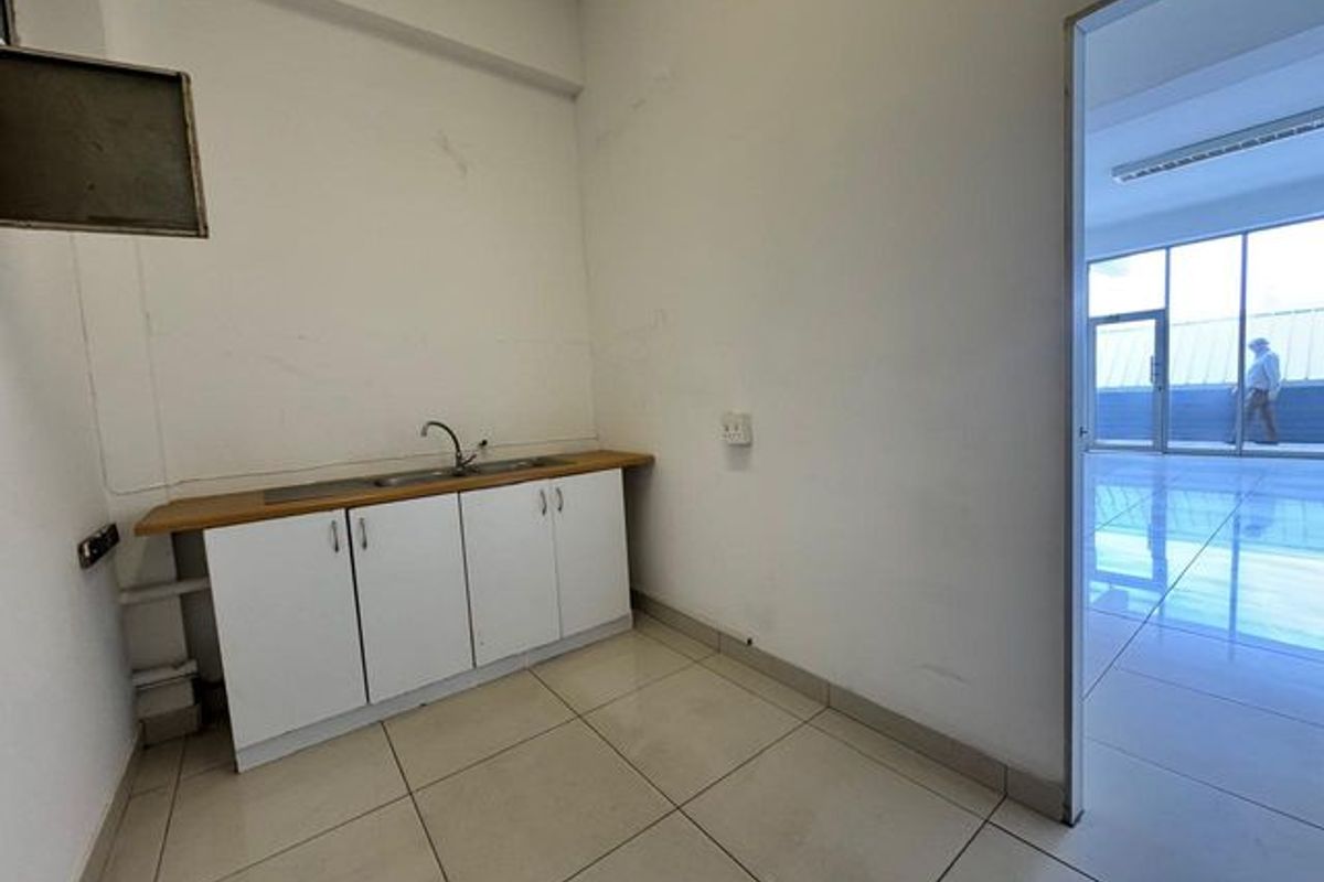 Prime Retail Space To Let In Umhlanga - Photo 5