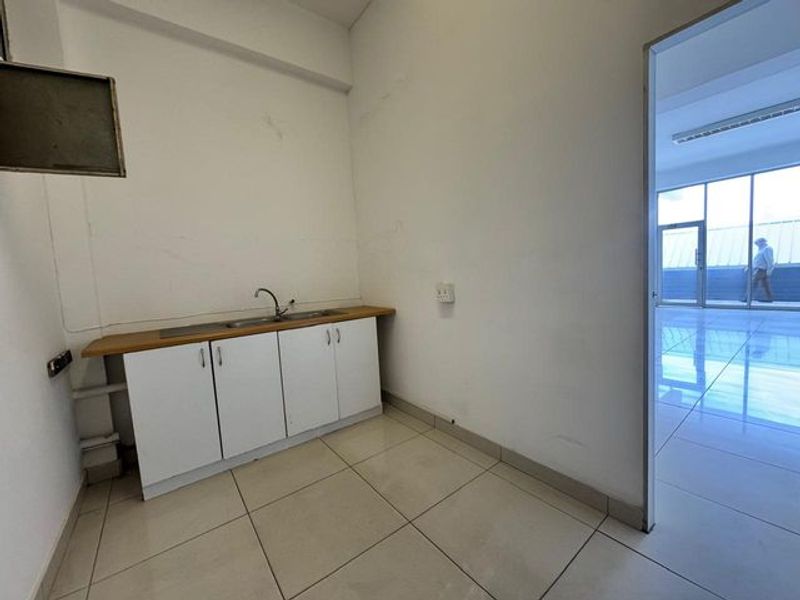 Prime Retail Space To Let In Umhlanga - Photo 5