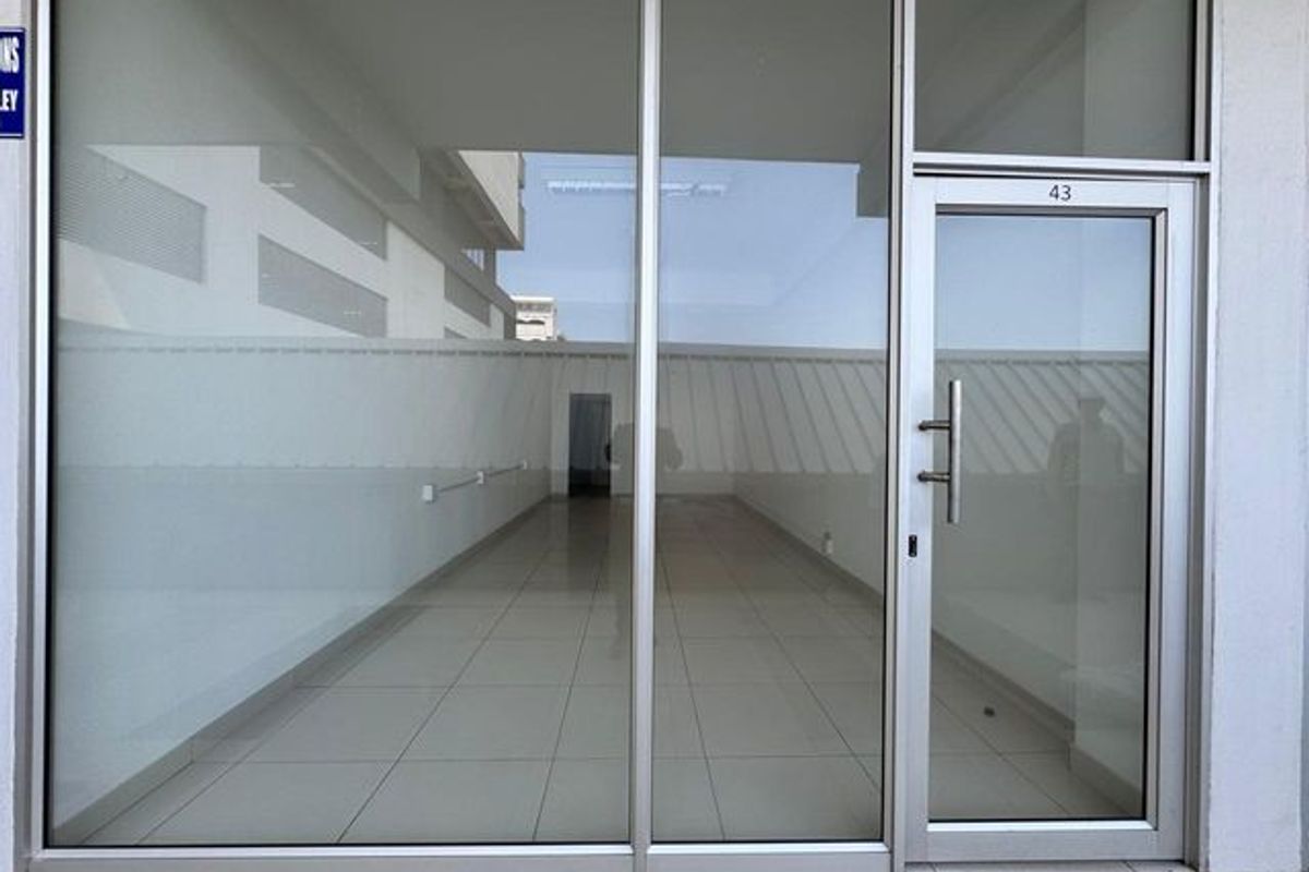 Prime Retail Space To Let In Umhlanga - Photo 2