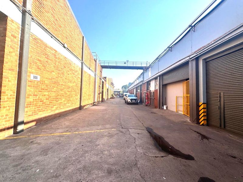 Warehouse To Let In Tongaat - Photo 2