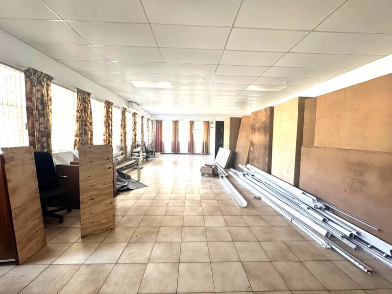Perfectly Located Office Space To Let In Tongaat - Photo 5