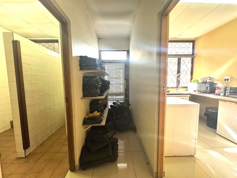 Well Located Commercial Unit To Let In Tongaat - Photo 7