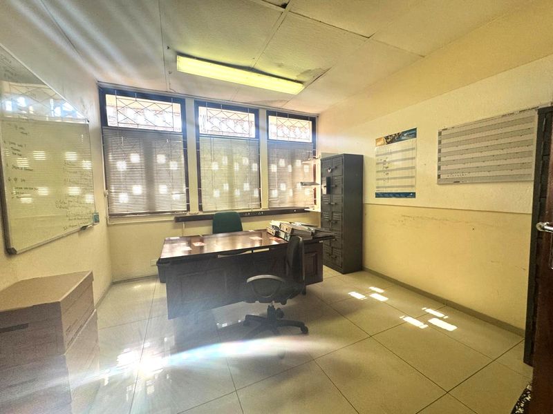 Well Located Commercial Unit To Let In Tongaat - Photo 4