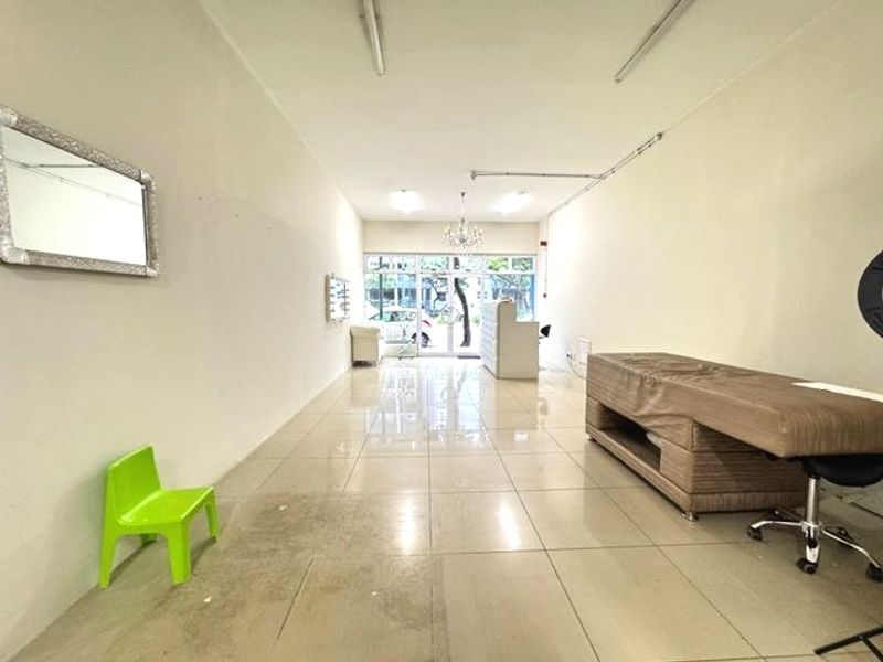 Well Located Retail Space For Sale In Umhlanga - Photo 3