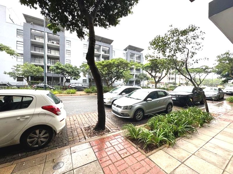 Well Located Retail Space For Sale In Umhlanga - Photo 10