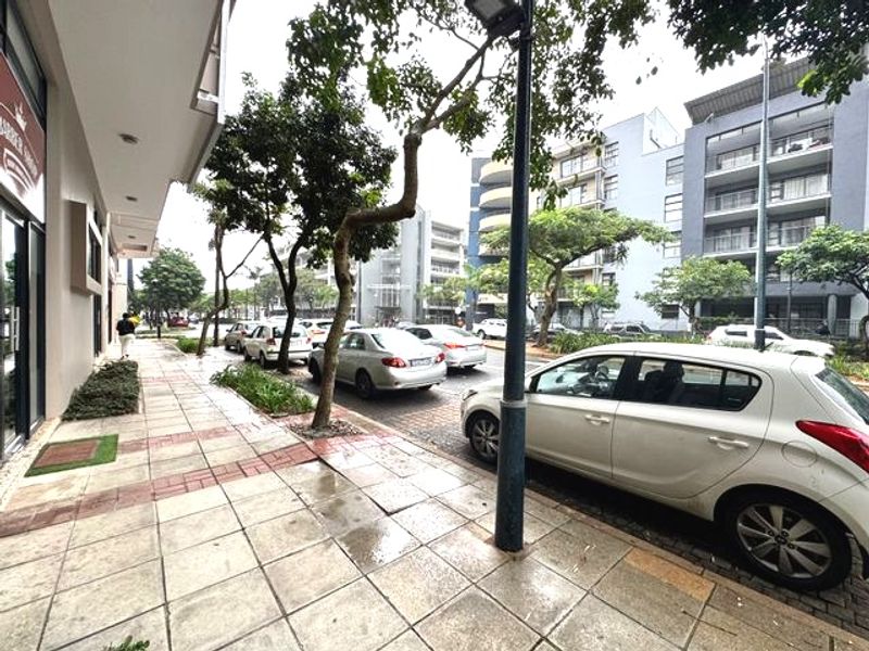 Well Located Retail Space For Sale In Umhlanga - Photo 9