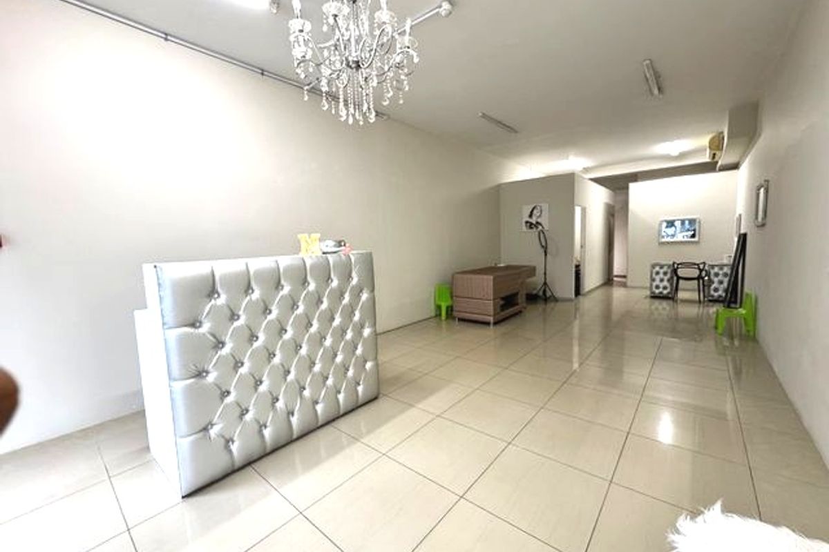 Well Located Retail Space For Sale In Umhlanga - Photo 2