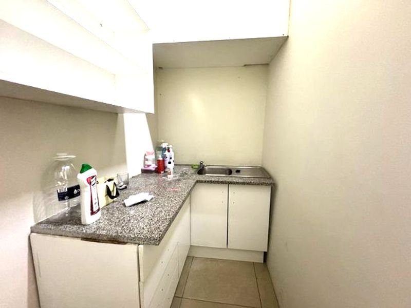 Well Located Retail Space For Sale In Umhlanga - Photo 4