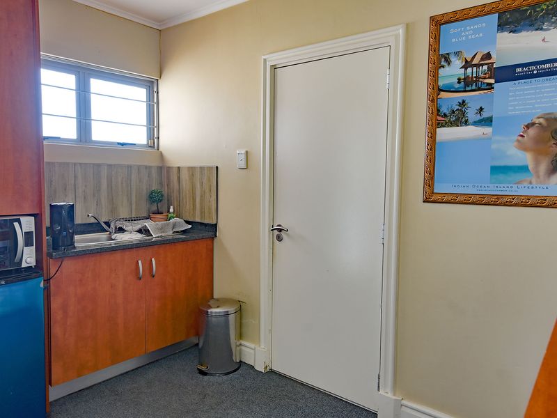 Cosy Office unit for Sale in Umhlanga Ridge. - Photo 8