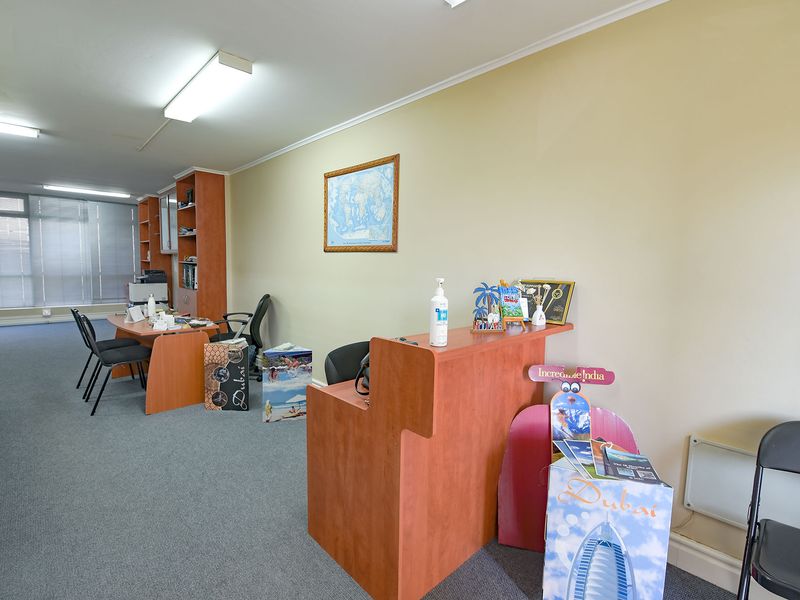 Cosy Office unit for Sale in Umhlanga Ridge. - Photo 6