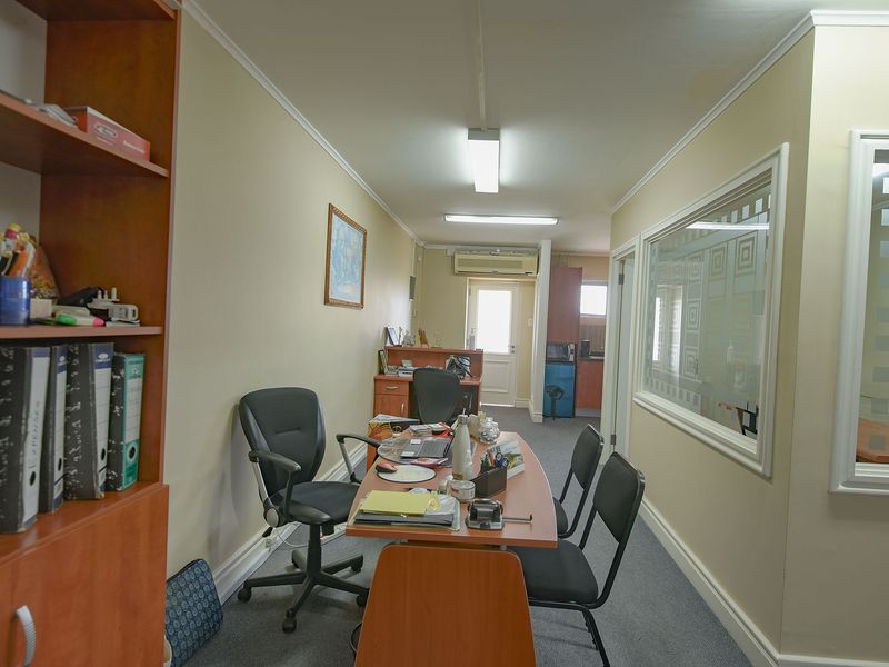 Cosy Office unit for Sale in Umhlanga Ridge. - Photo 5