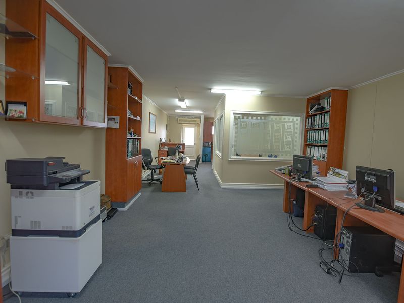 Cosy Office unit for Sale in Umhlanga Ridge. - Photo 3
