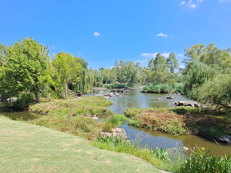 "Discover the Ultimate Riverside Lifestyle in Parys' - Photo 3